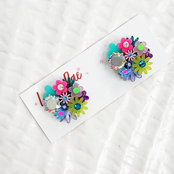 Flower Bouquet Stud Earrings - 008