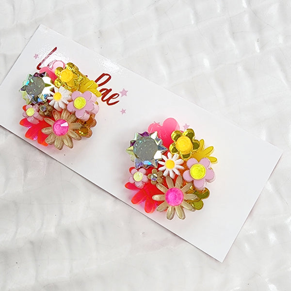 Flower Bouquet Stud Earrings - 005