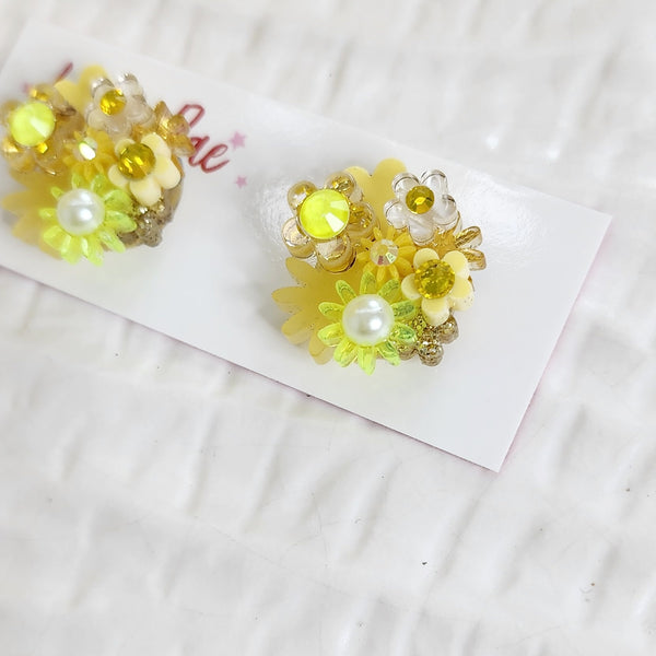 Flower Bouquet Stud Earrings - 029