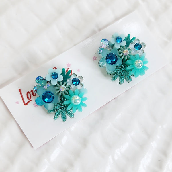 Flower Bouquet Stud Earrings - 023