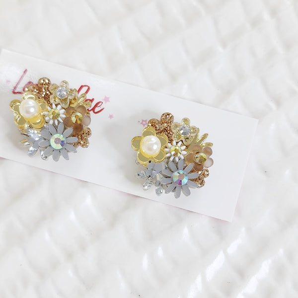 Flower Bouquet Stud Earrings - 035