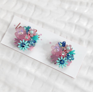 Flower Bouquet Stud Earrings - 009