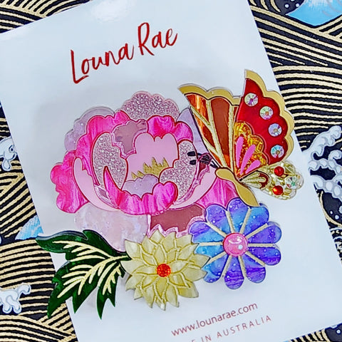 Suteki Brooch