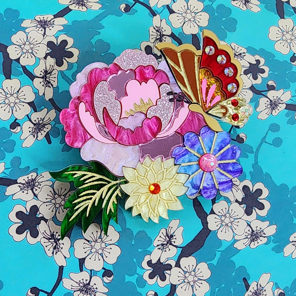 Suteki Brooch