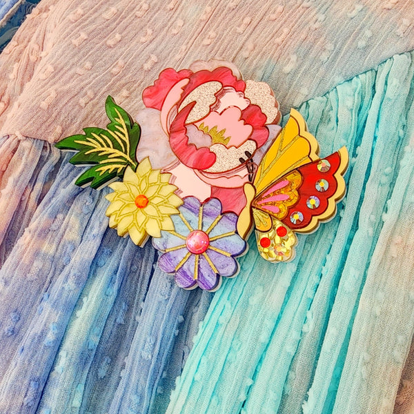 Suteki Brooch