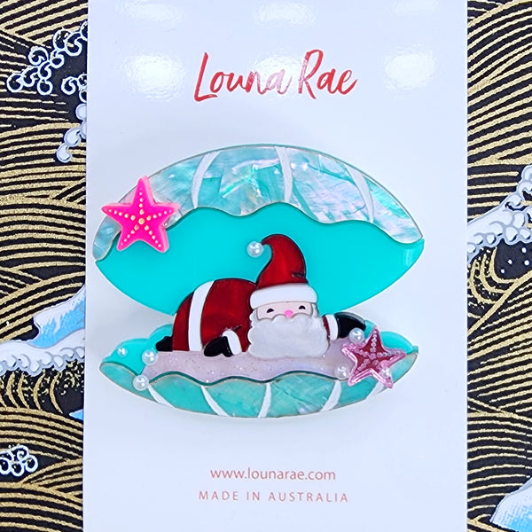 Santa in a Shell Brooch