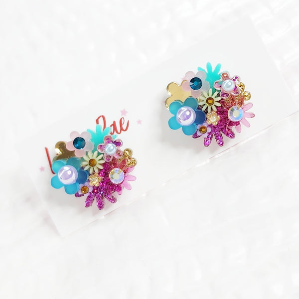 Flower Bouquet Stud Earrings - 011
