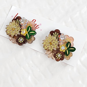 Ayaka Stud Earrings - 025