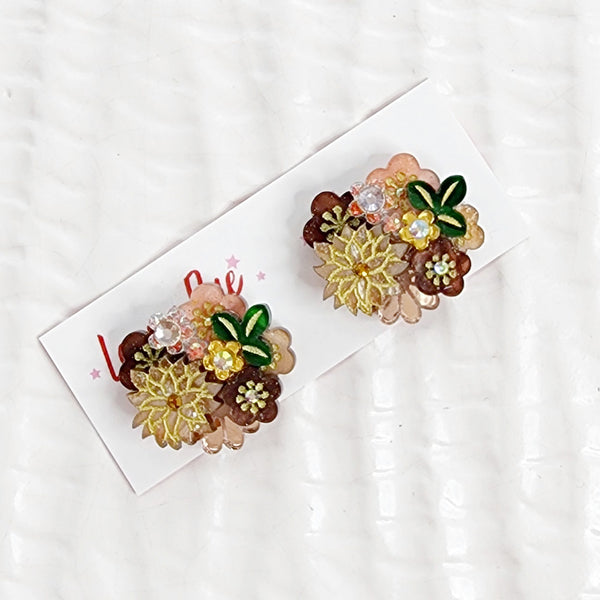 Ayaka Stud Earrings - 025