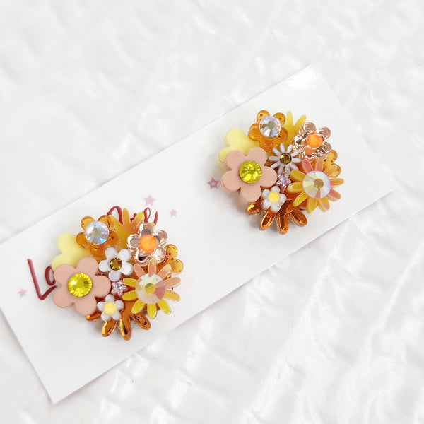 Flower Bouquet Stud Earrings - 012
