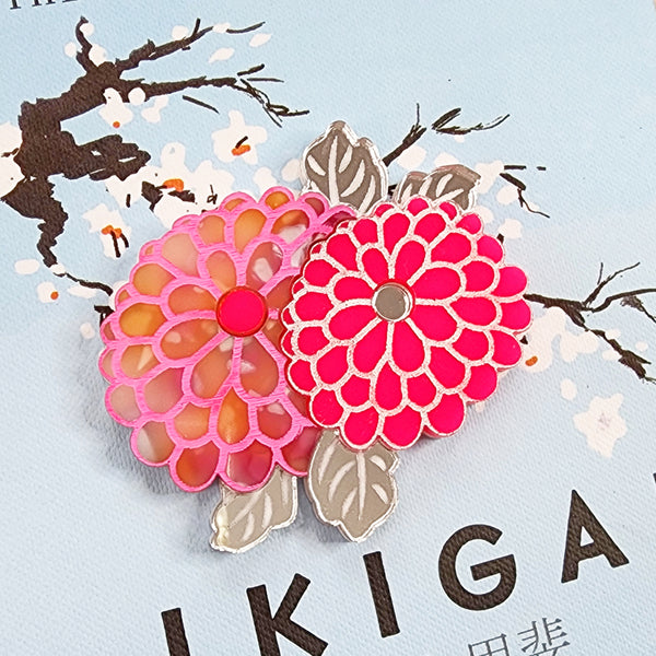 Kana Brooch - 001