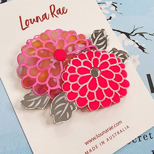 Kana Brooch - 001