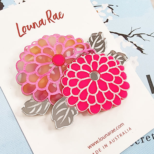 Kana Brooch - 001