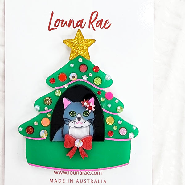 Cat in Chritmas Tree House Brooch